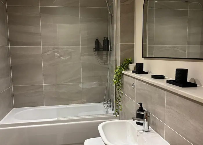 Penthouse 2 Bed * Leeds (West Yorkshire)