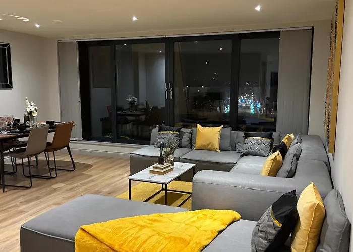 Penthouse 2 Bed דירה לידס